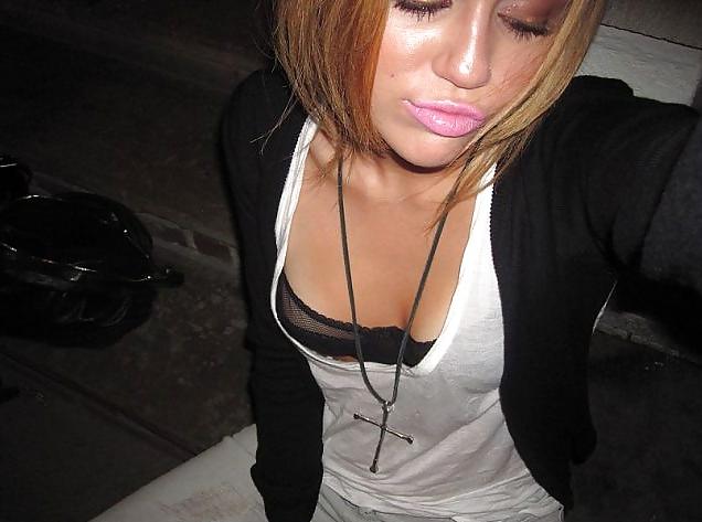 5P Give miley cyrus a facial 2