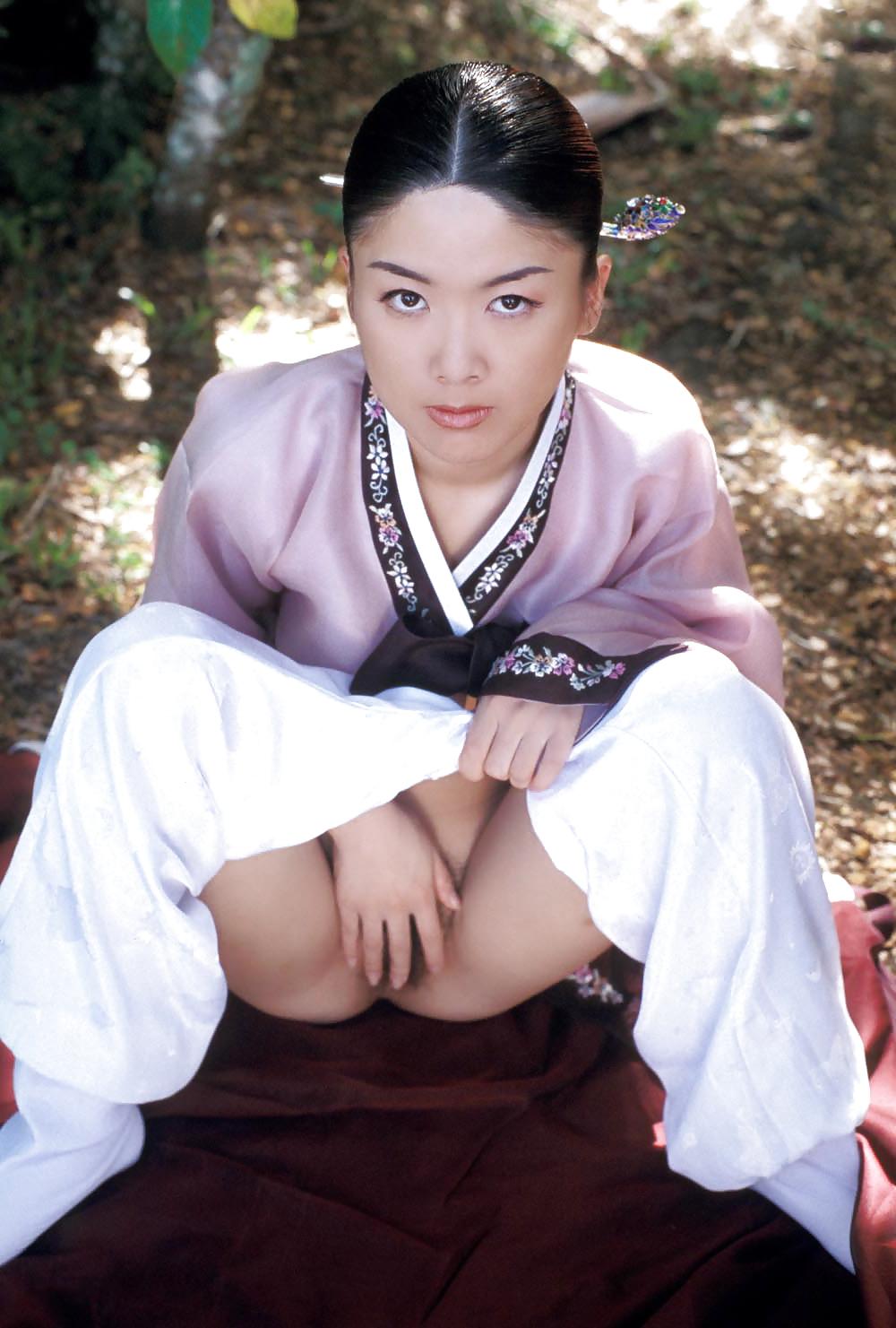 11P Korean hanbok girl nude in park