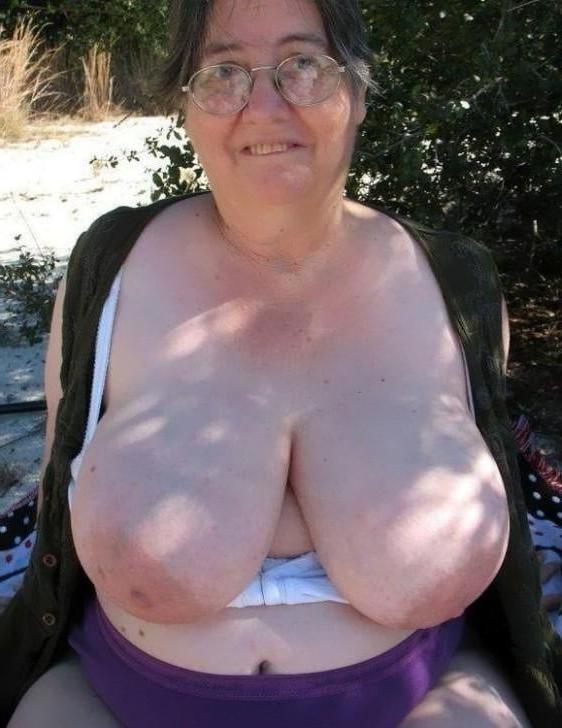 25P Naughty Grannies
