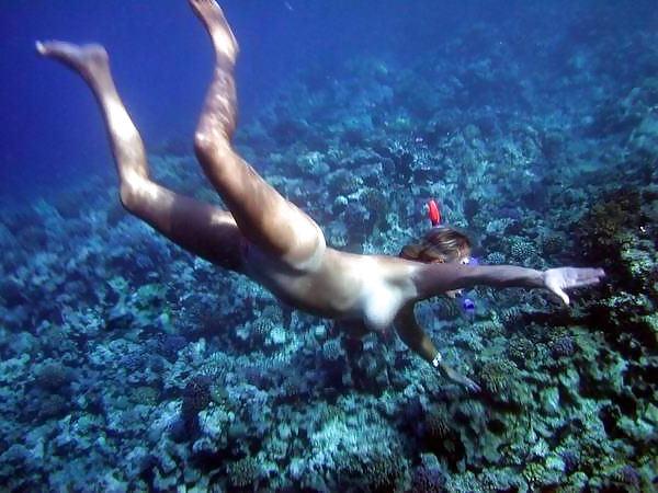 25P Underwater fun