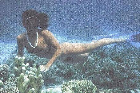 25P Underwater fun