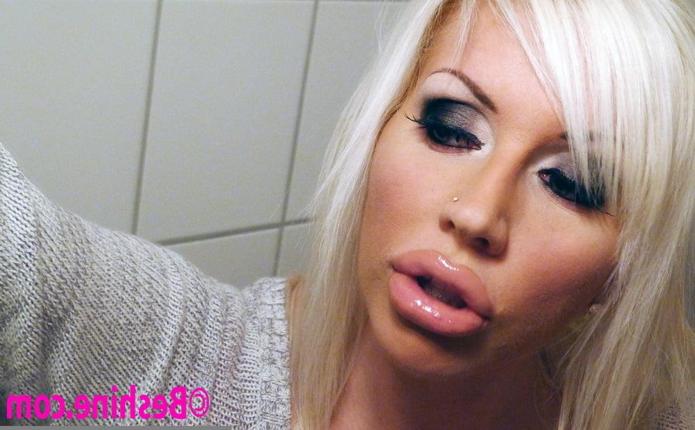 25P Makeup fetish 65