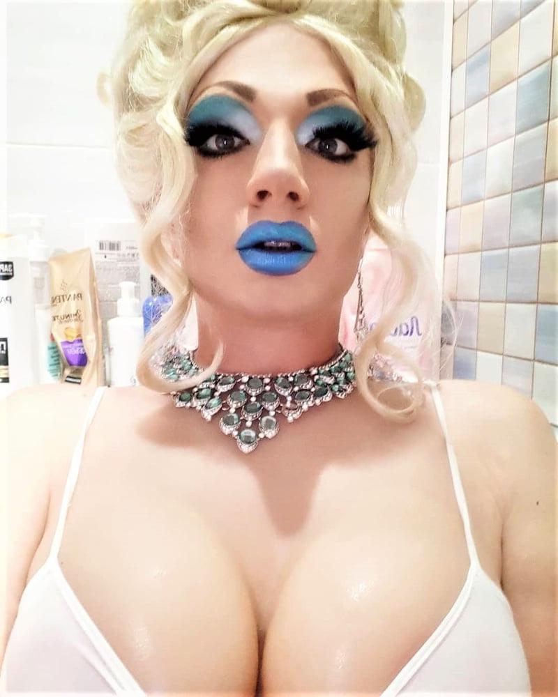 25P Makeup fetish 65