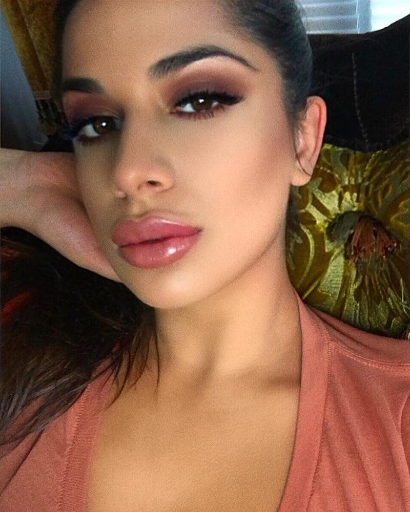 25P Makeup fetish 65