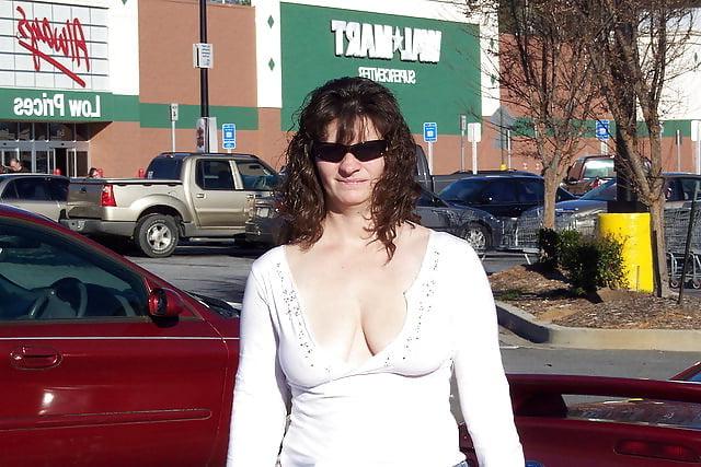 25P Deep Cleavage 03