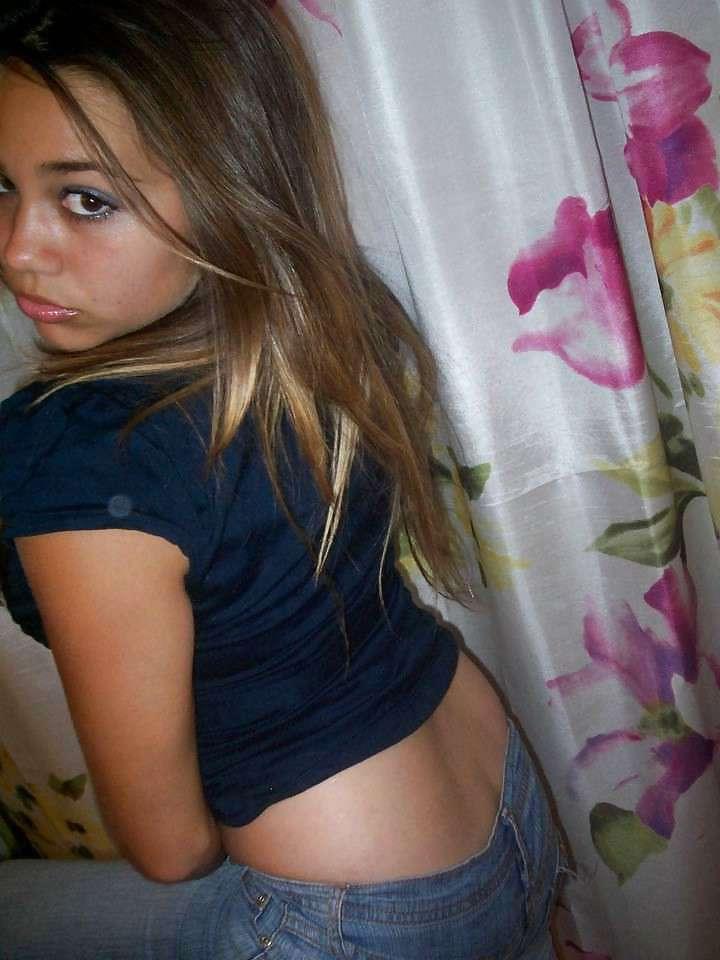 8P Gorgeous latina.