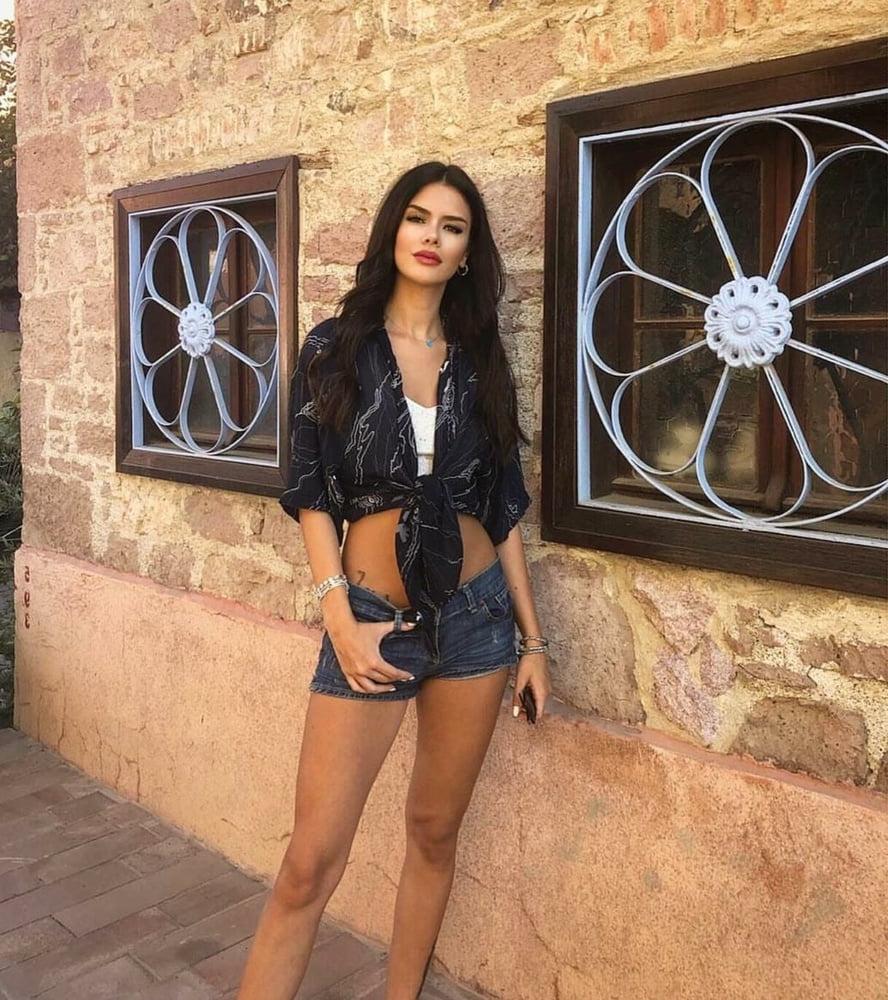 16P Turkish Instagram Girls 58 Isilay