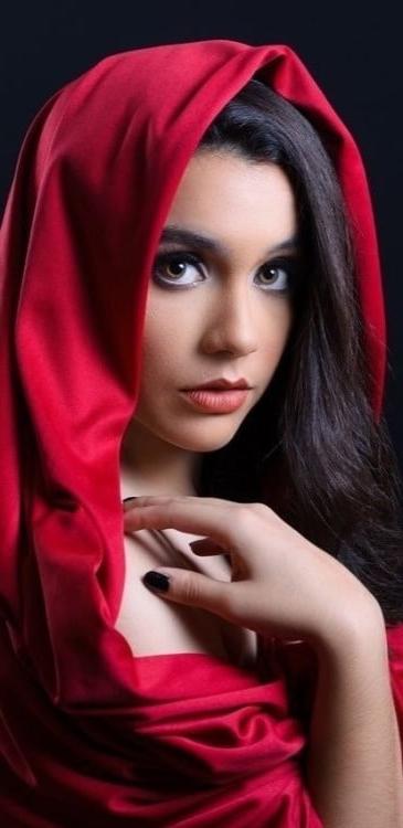 25P Lady in Red 10