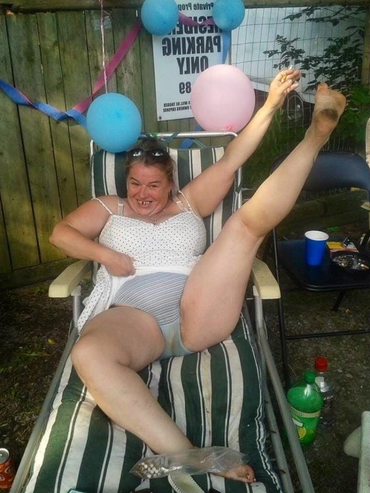 16P 672 - ugly amateur wives - ugly or hot for you?