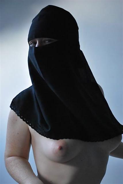 7P Turkish Arab Hijab Girl II