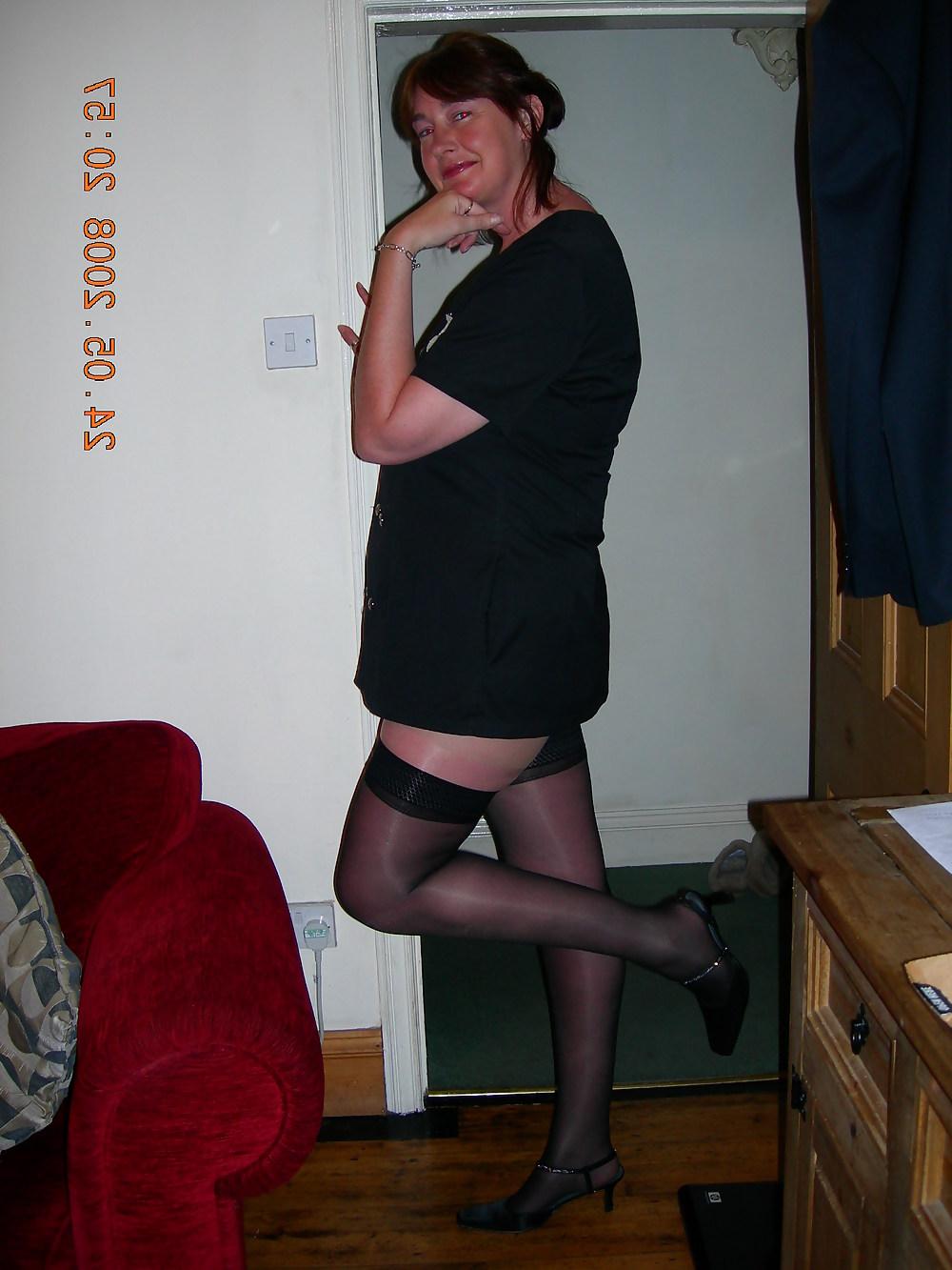 23P Gorgeous milf in stockings