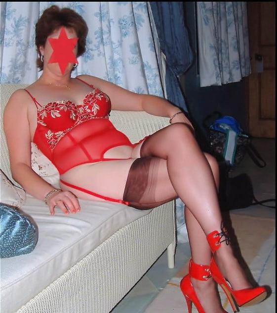 25P matures in red lingerie 2