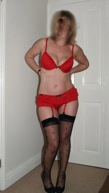 25P matures in red lingerie 2