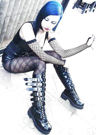 25P Gothic and Alt Girls