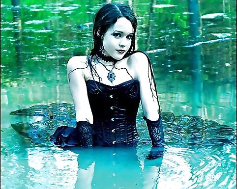 25P Gothic and Alt Girls