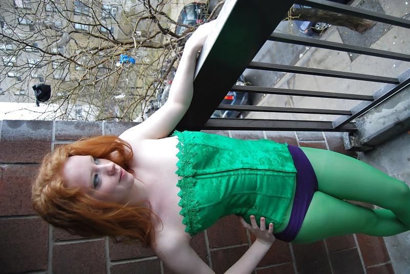 21P Classy Redhead Models