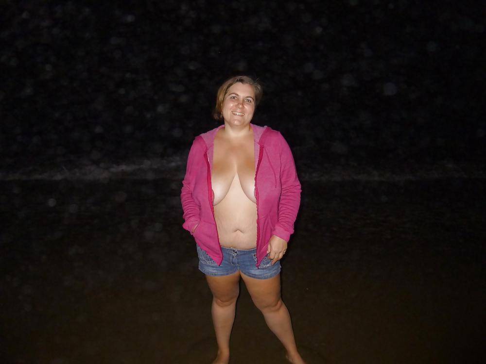 14P Bbw at the ocean 