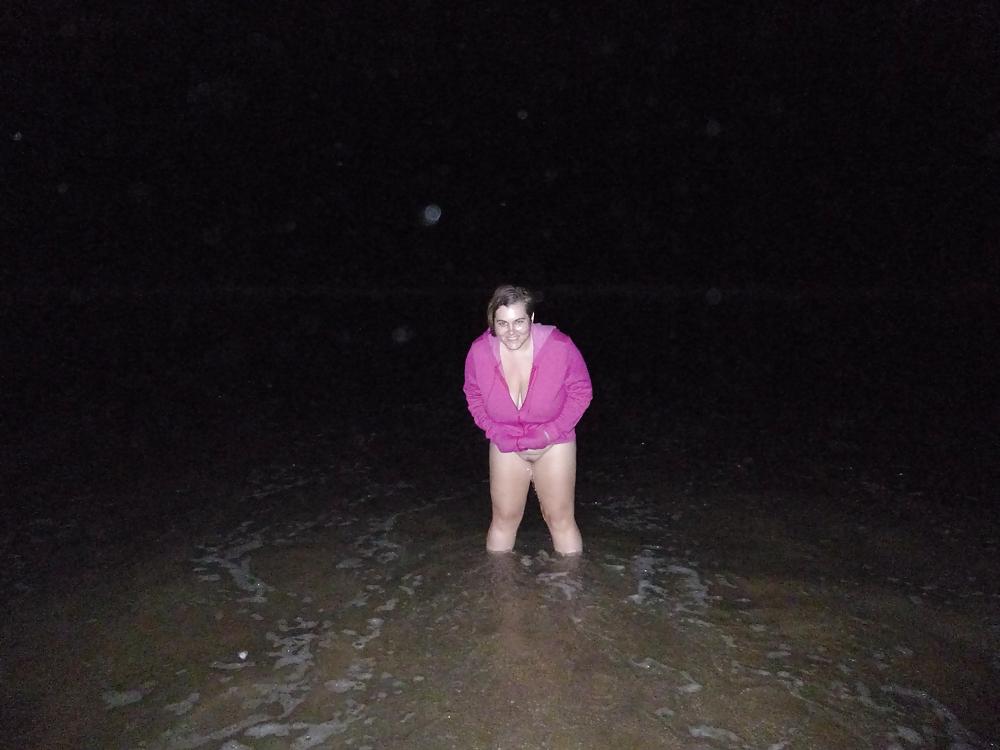 14P Bbw at the ocean 