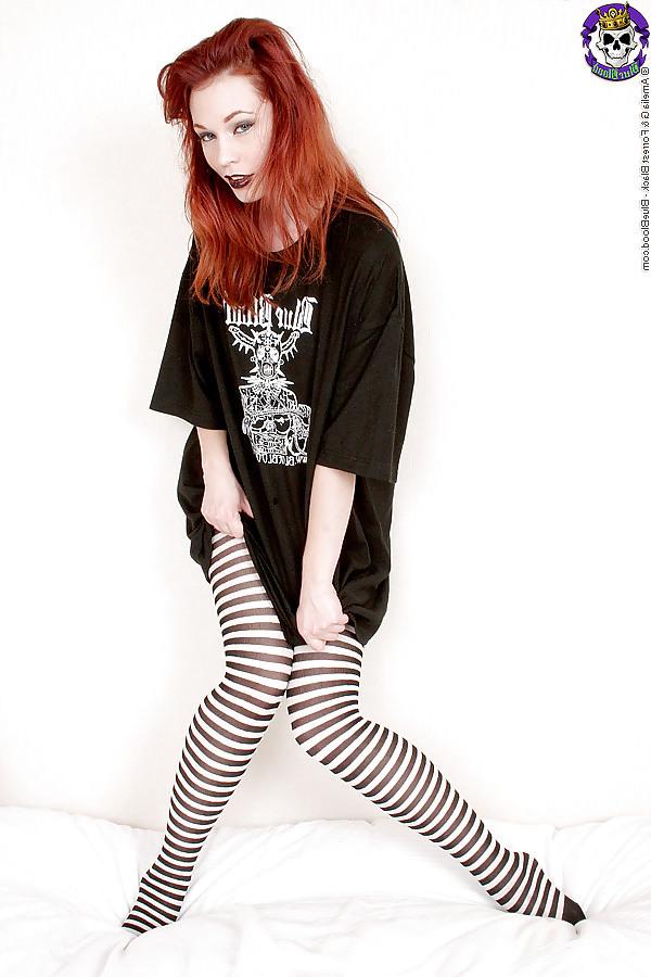 15P Gothic Justine Joli