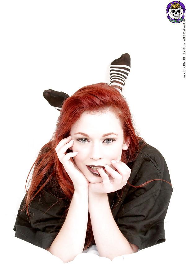 15P Gothic Justine Joli
