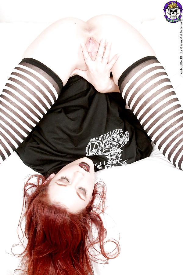 15P Gothic Justine Joli