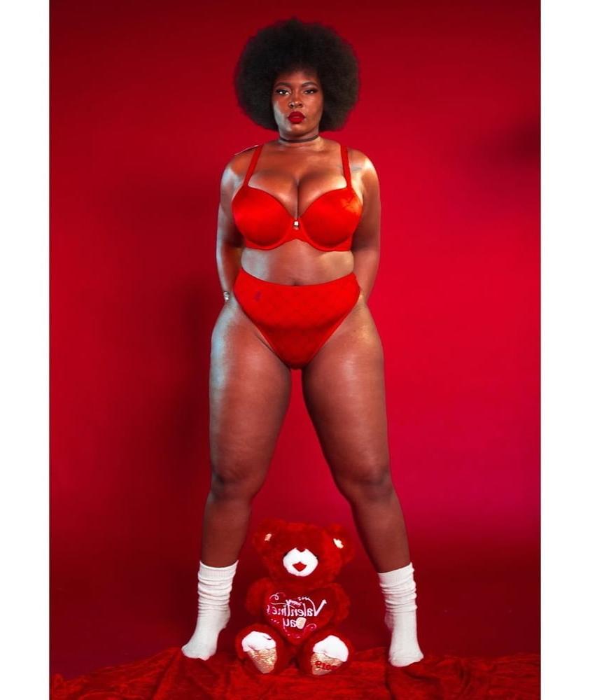 16P Bbw mix 479 (Hot red bra)