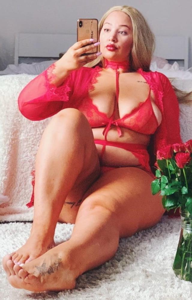 16P Bbw mix 479 (Hot red bra)
