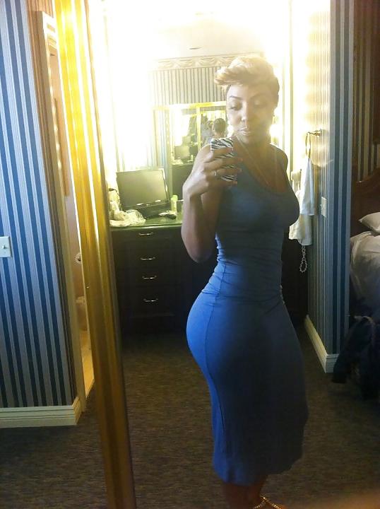 19P BLACK GIRLS 1