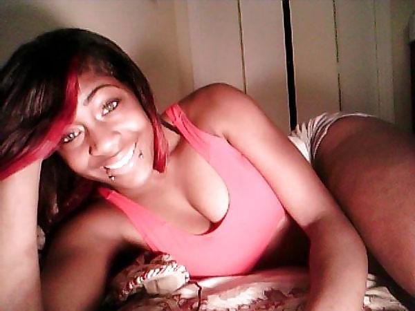 25P A Few Sexy Black Babes From SmutDates