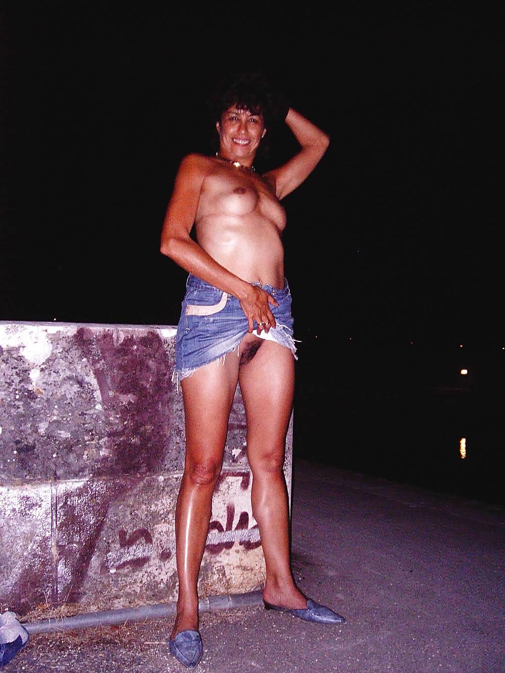 22P Gorgeous Milf Alex