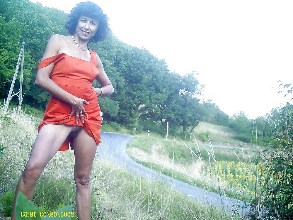 22P Gorgeous Milf Alex