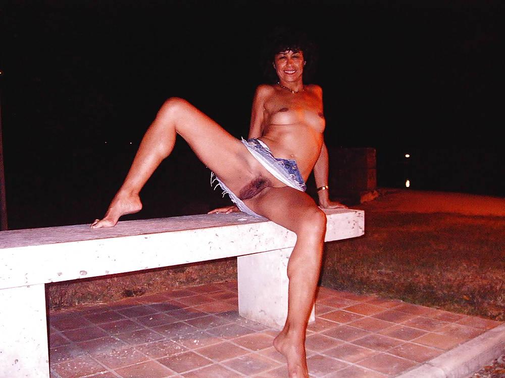 22P Gorgeous Milf Alex