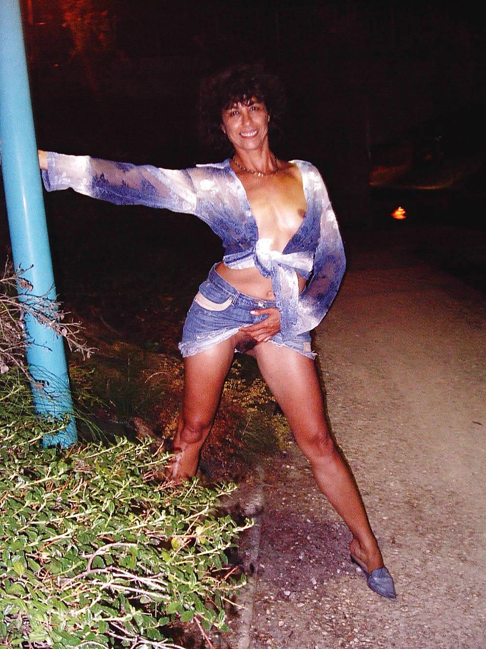 22P Gorgeous Milf Alex