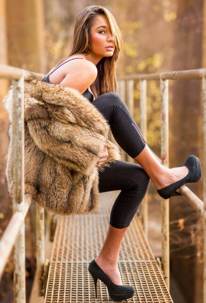 14P HOT University of Maryland School of Dentistry '22 Girl