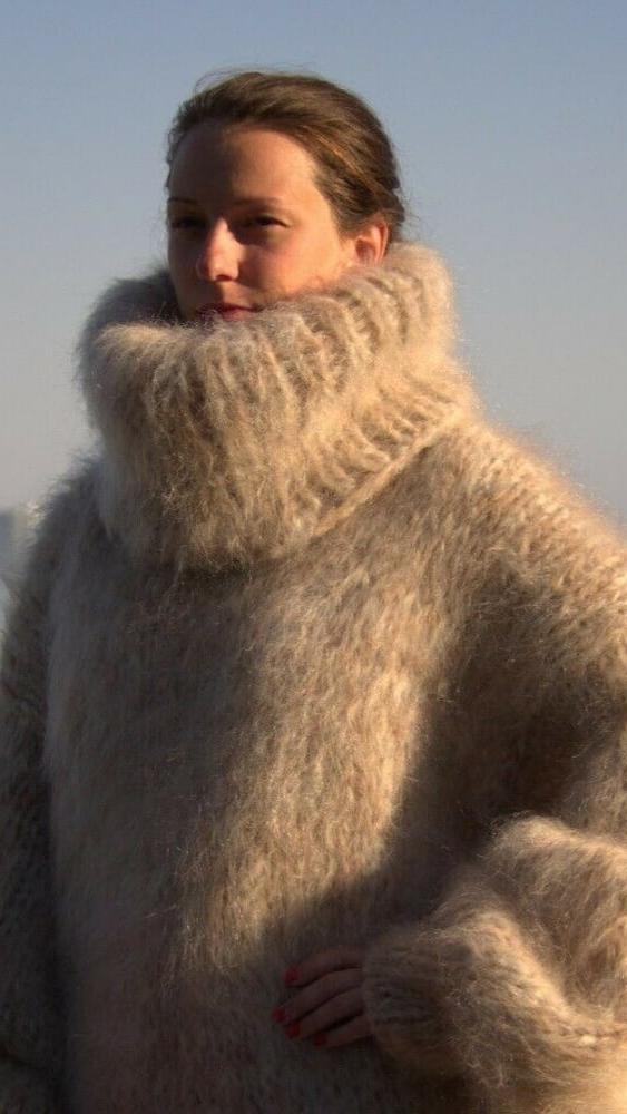 25P Mohair fetish 4