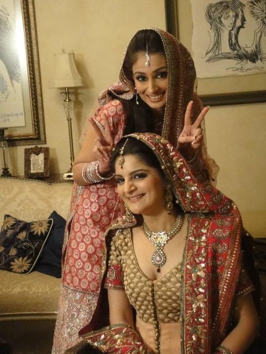 7P Desi Indian Paki Cleavage Part 4
