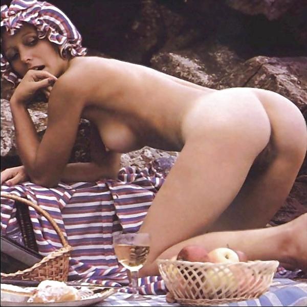 25P Classic Hairy Brunettes