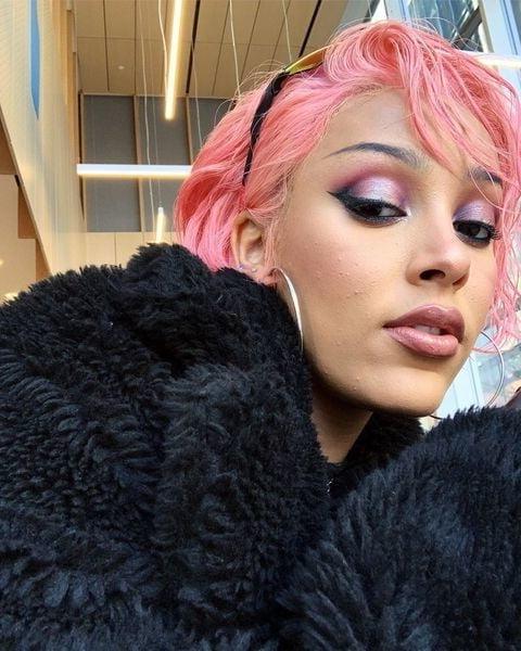 25P Makeup fetish 64