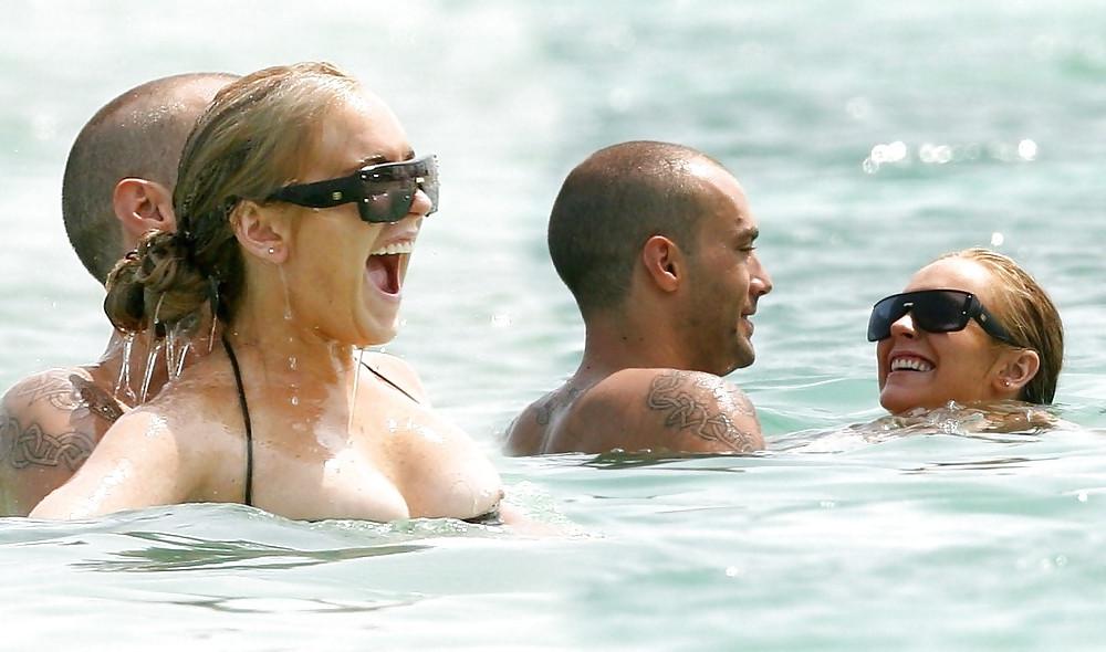 21P Lindsay Lohan ... Nipple In Black Bikini