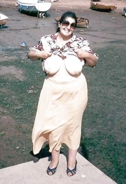 20P Mature bbw's are horny to