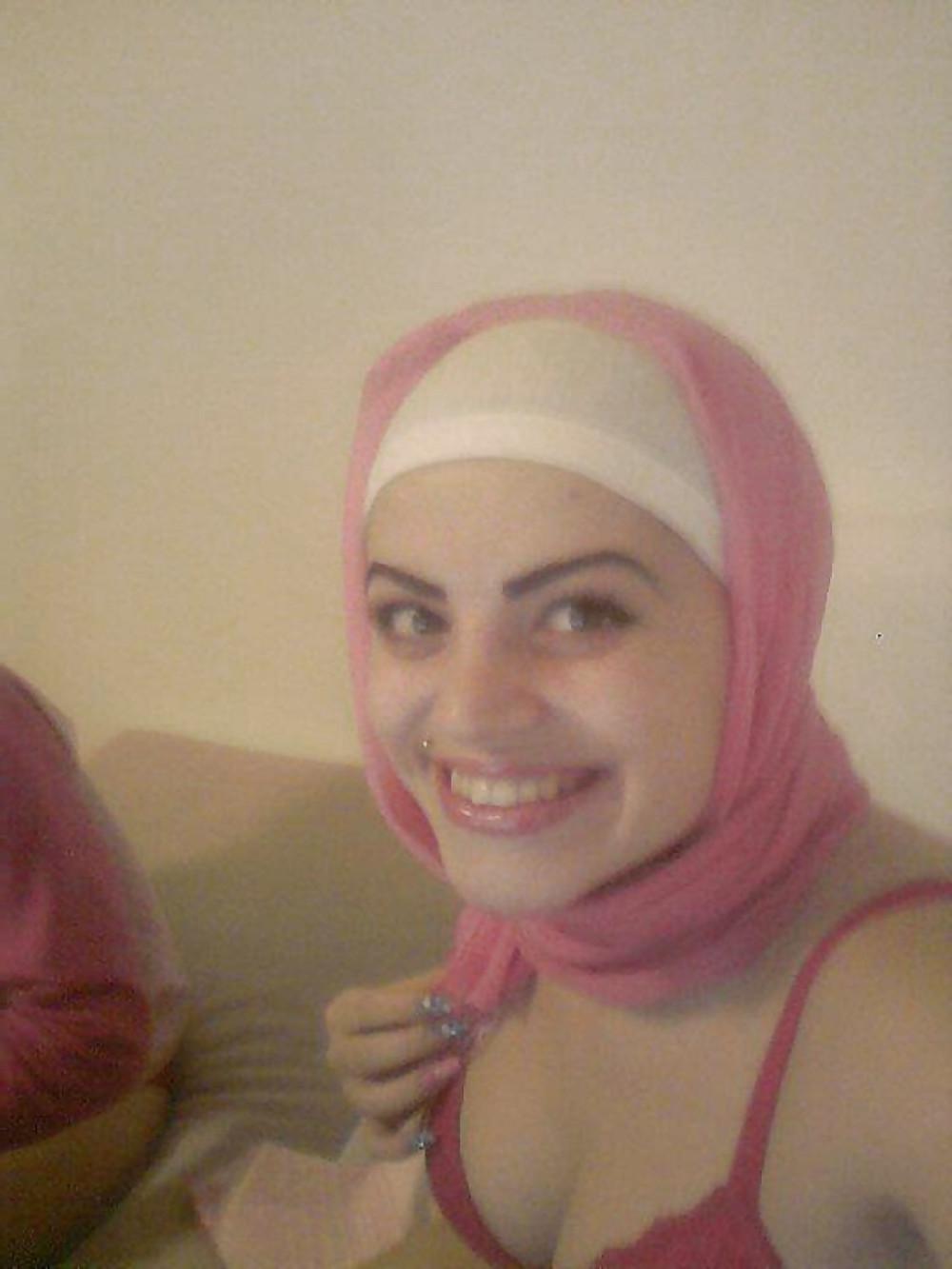 17P Arab and turkish girls