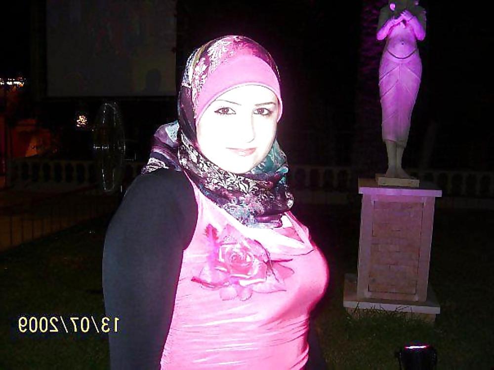17P Arab and turkish girls
