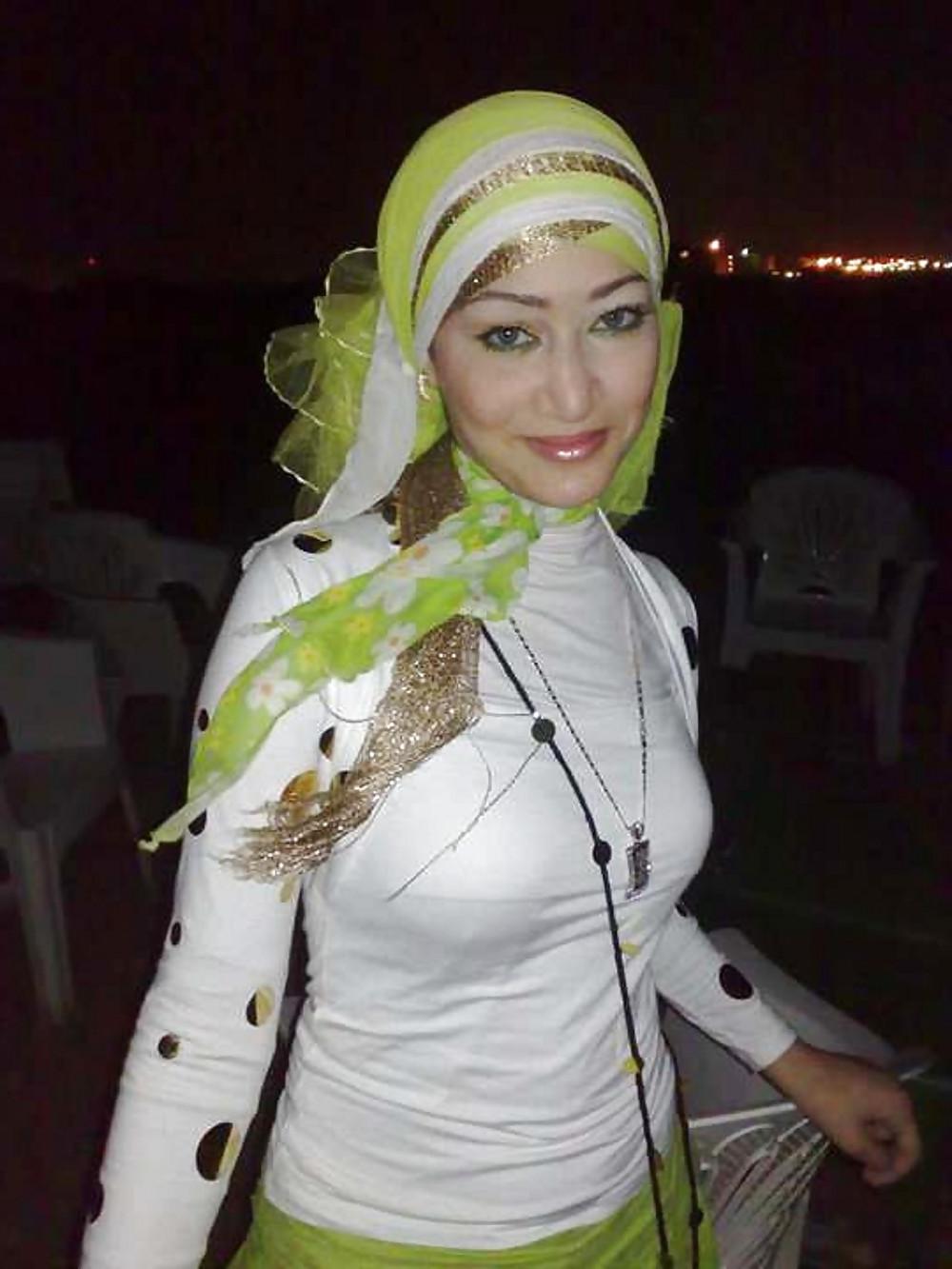 17P Arab and turkish girls