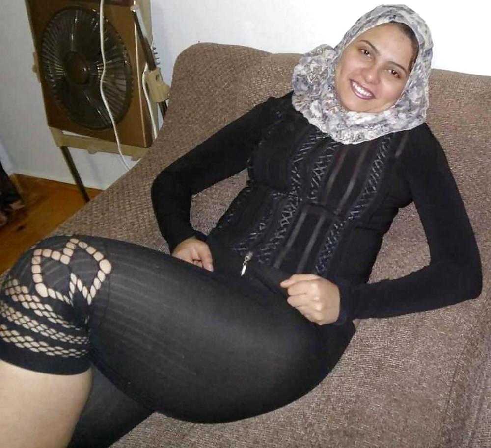 17P Arab and turkish girls