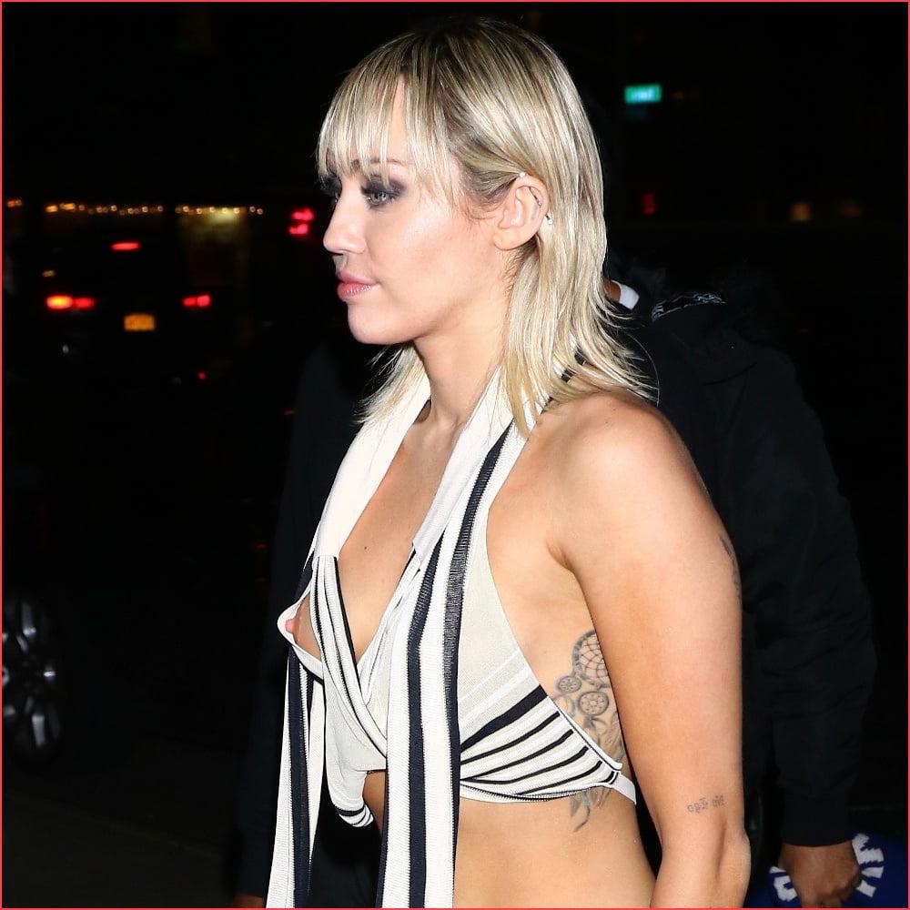 24P Miley Cyrus Nip Slip 02-12-2020