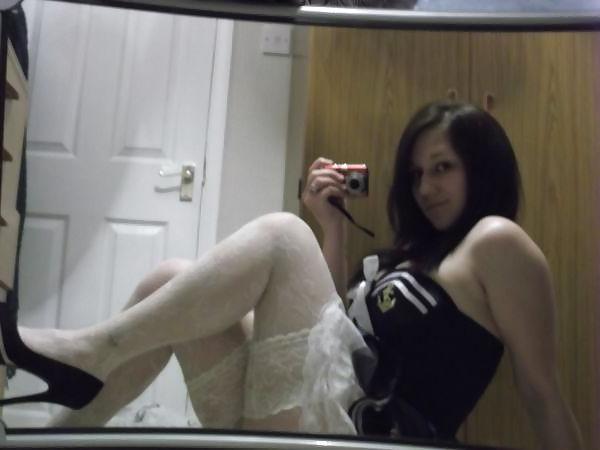 25P Sexy selfshot british teen girls