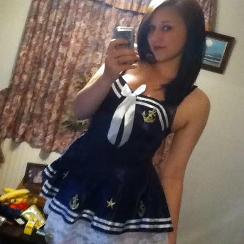 25P Sexy selfshot british teen girls