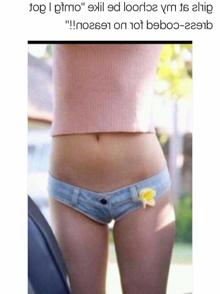 25P I love Girls flashing in public