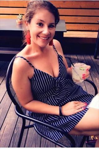 25P Granny Cleavage 123