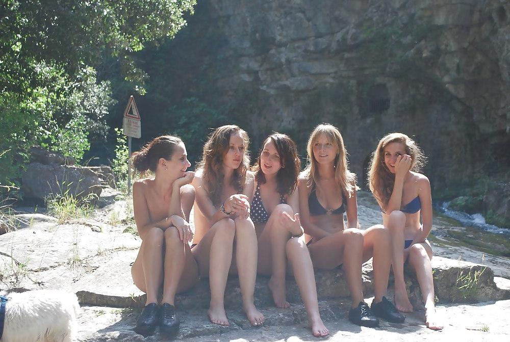 25P Amateurs sexy bikini and almost nudes in public
